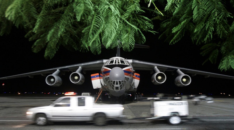 Rusia desmiente a The Wall Street Journal. Un avión ruso en el aeropuerto internacional de Maiquetía Simón Bolívar de Caracas, Venezuela (Edwin Montila / Reuters)