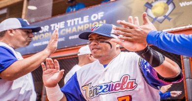 Erick Urbaneja lanzó un No Hit No Run en victoria de Venezuela ante Dinamarca en Mundial de Softbol