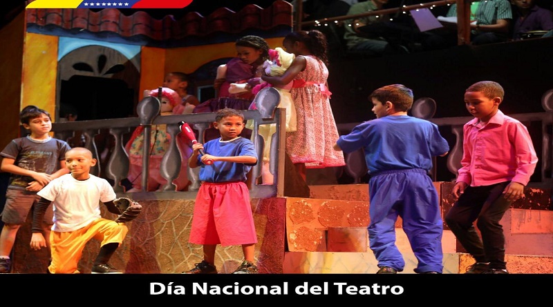 Presidente Maduro reitera su compromiso con movimiento teatral venezolano