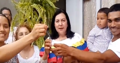 Gobernadora de Lara entrega 14 viviendas en Palavecino