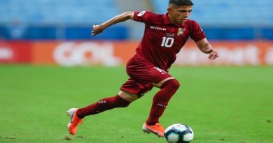Dos clubes ingleses tienen en la mira a Jefferson Savarino