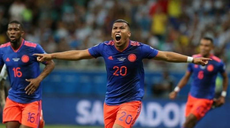 Colombia se impuso 2-0 ante Argentina en su debut en la Copa América