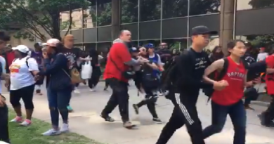 Tiroteo en celebración de equipo de la NBA provocó pánico y estampida en Toronto