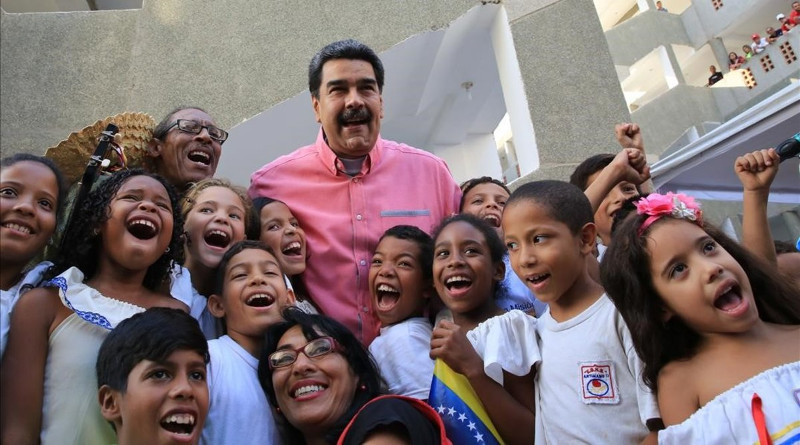 Presidente Maduro manifestó que los niños lo inspiran a continuar lucha por un mundo mejor
