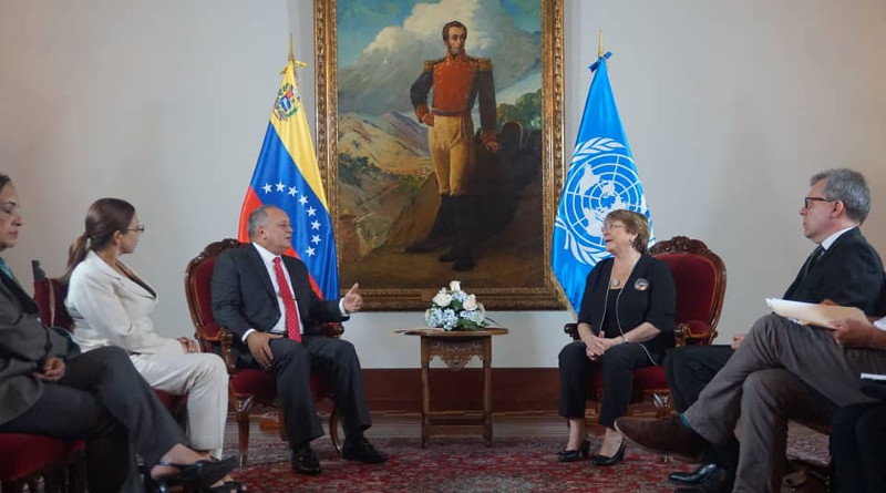 Presidente de ANC expone avances en materia legislativa sobre DD.HH. a Bachelet