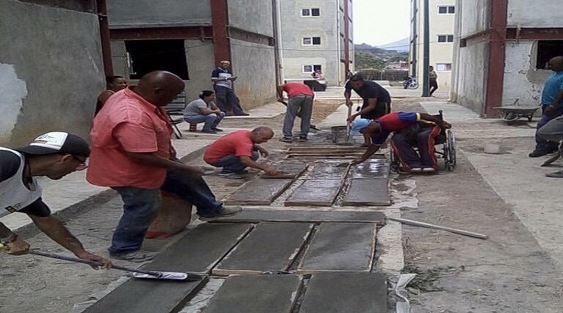 Comunidad organizada construye sus viviendas en Urbanismo Fortín San Pedro de Guatire