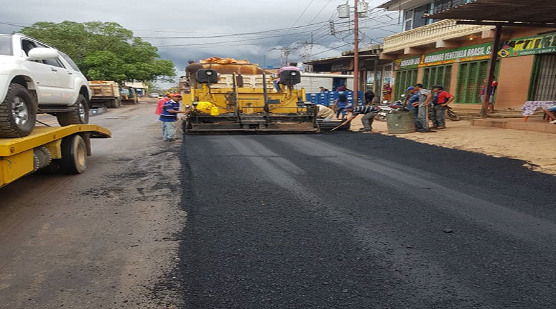Avanza asfaltado de calles del municipio Sifontes en el estado Bolívar