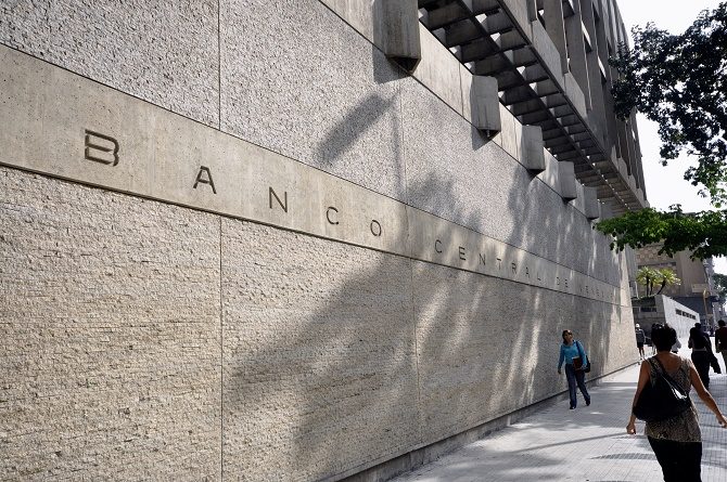 Mesas de Cambio del jueves 11 de julio estableció Euro en Bs. 8.059,42