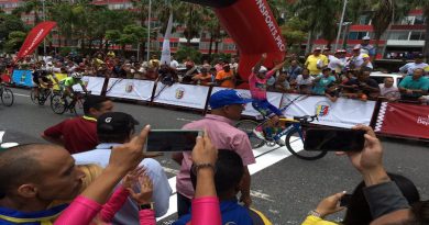 Xavier Quevedo brilló en Caracas al ganar primera etapa de Vuelta Ciclista a Venezuela