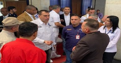 Transportistas del sector acuático discute en mesas de trabajo planes de desarrollo