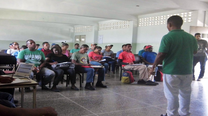 Inia fortalece conocimientos sobre producción cacaotera en Barlovento