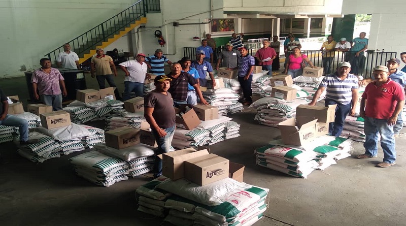 Productores del Sur de  Aragua reciben insumos para siembra de 200 hectáreas de maíz blanco