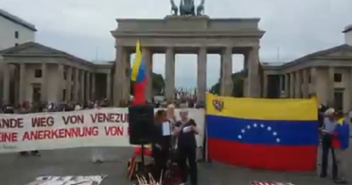 Alemanes y latinoamericanos rechazaron asedio imperial y celebraron en Berlín 208 años de independencia de Venezuela