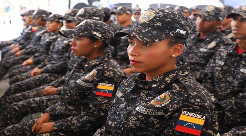 Presidente Maduro encabeza graduación de más de dos mil nuevos policías en la UNES (Foto Prensa Presidencial)