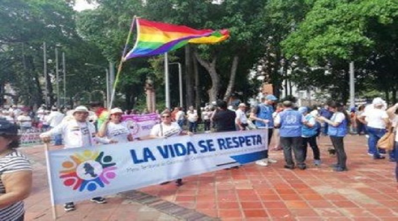 Movimientos sociales del mundo marcharon este viernes contra asesinatos de líderes sociales en Colombia