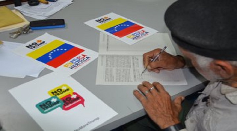 Estudiantes universitarios son convocados a estampar su firma en rechazo al bloqueo económico impuesto por EE.UU