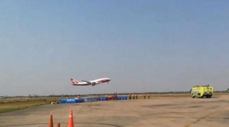 Avión "Supertanker" partió hacia Santa Cruz para combatir incendios forestales en la zona