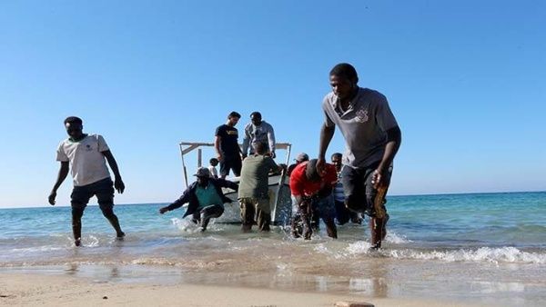 Rescatados más de 300 refugiados por Guardia costera libia