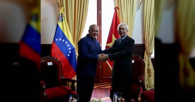 Primer vicepresidente del PSUV estrecha lazos con Vietnam