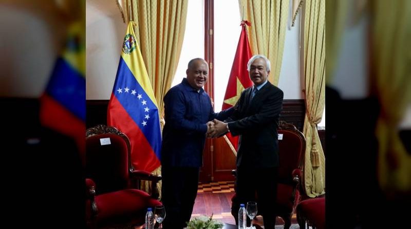 Primer vicepresidente del PSUV estrecha lazos con Vietnam