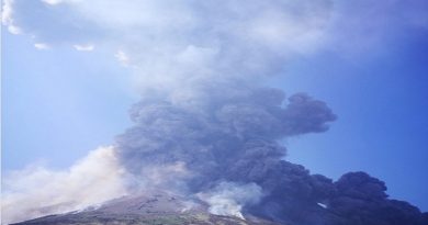 Fuerte explosión se registra este miércoles en el volcán italiano Stromboli