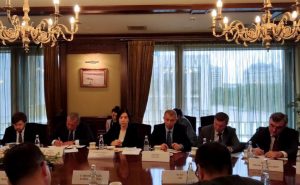 Venezuela y Rusia revisan agenda de cooperación bilateral
