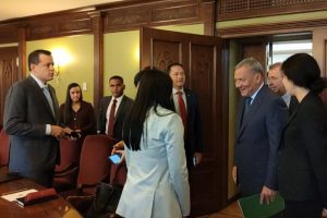 Venezuela y Rusia revisan agenda de cooperación bilateral