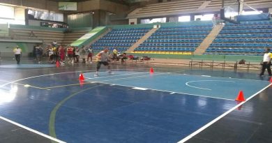 Alrededor de 43 jóvenes presentan pruebas de preselección para pertenecer al equipo de baloncesto Diablos de Miranda