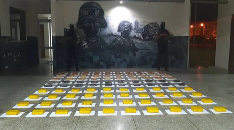 Incautan 100 panelas de droga denominada “Crispy” en un transporte público en la Autopista Regional del Centro