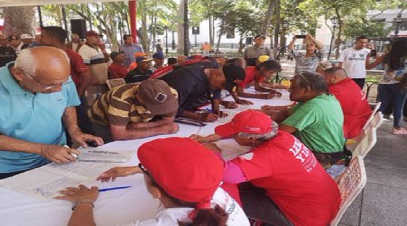 Presidente Maduro felicita pueblo venezolano por manifestar con su firma su rechazo al bloqueo de EE.UU.