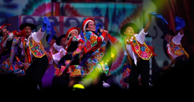 Perú despide Juegos Panamericanos con una colorida ceremonia