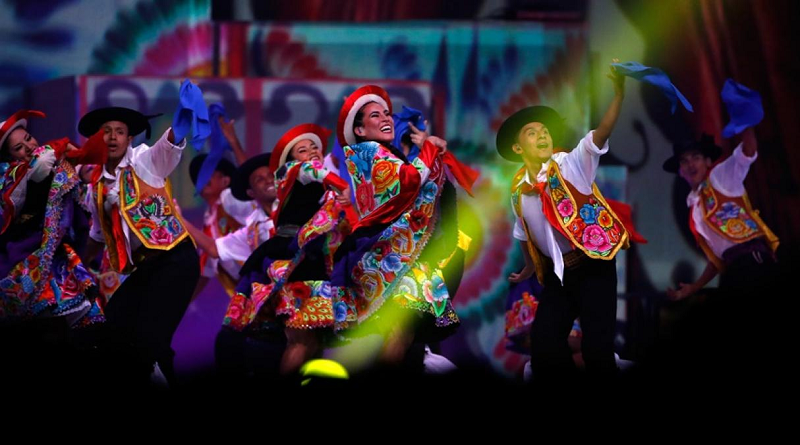 Perú despide Juegos Panamericanos con una colorida ceremonia