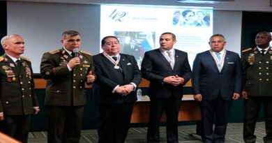 Presidente del TSJ recibe condecoración de la FANB por su labor frente al poder judicial