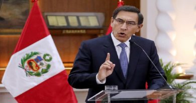 Presidente Vizcarra disuelve el Congreso de Perú