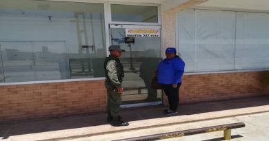 Por condicionar el pago en dólares sancionado Servi Taxi en Falcón