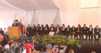 Entregan reconocimientos a autoridades en honor al 467° aniversario de Barquisimeto