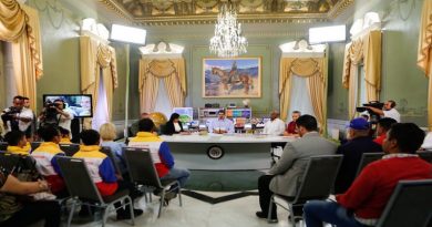 Jefe de Estado califica de acertado la firma del Acuerdo de paz, entendimiento y convivencia con la oposición
