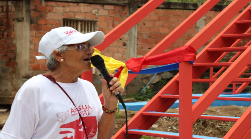 Inauguran pasarela de Barrio Bolívar en municipio Santos Michelena de Aragua