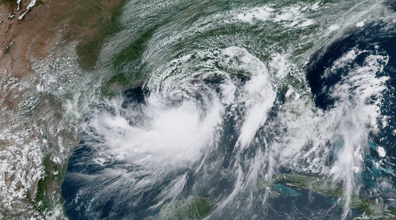Tormenta tropical Fernando avanza hacia las costas de México