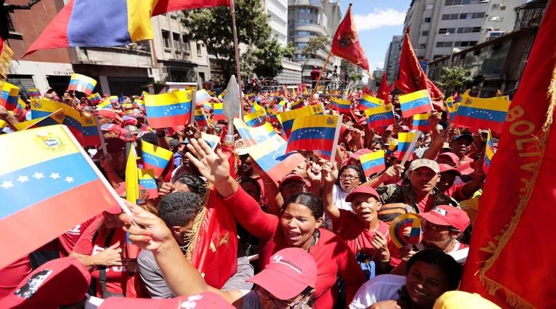 Pueblo venezolano entregará este sábado más de 13 millones de firmas #NoMoreTrump 