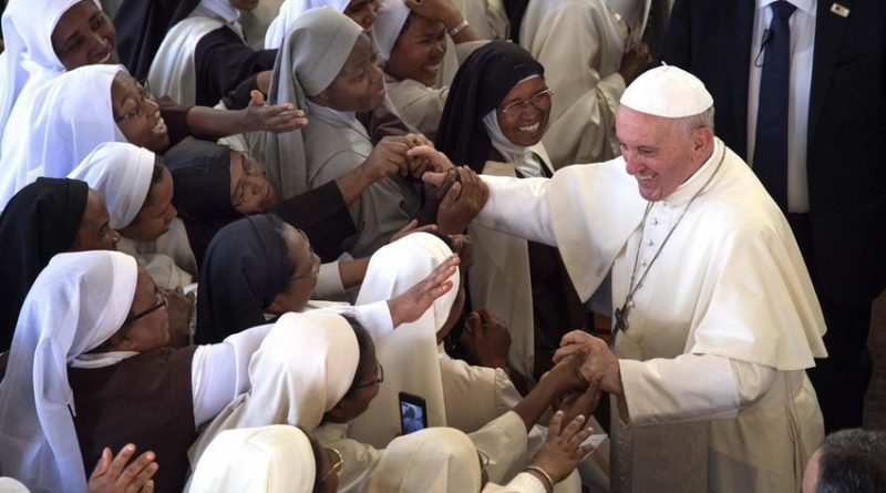 Papa Francisco culmina gira por África con visita a Mauricio