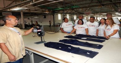 Confeccionan 2.200.000 piezas de uniformes escolares en el municipio Guaicaipuro en  Miranda
