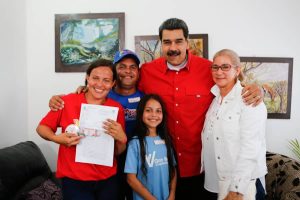 Presidente Maduro entregó el hito de la vivienda 2.800.000