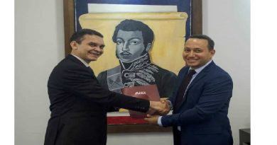 Banco del Alba suscribe convenio sobre creación de Cátedra para el fortalecimiento financiero