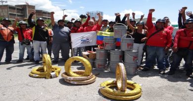 Entregan insumos para motos a 25 cooperativas en Guarenas