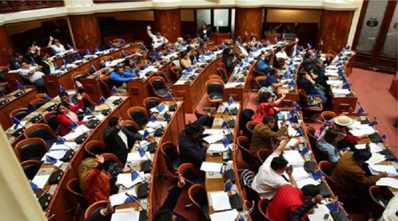 Comisión convoca a familiares de víctimas de feminicidio en Bolivia