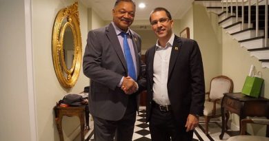 Venezuela agradeció apoyo y colaboración del reverendo Jesse Jackson