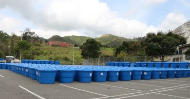Entregan mil tanques de almacenamiento colectivo de agua para el sector salud y educativo de Caracas