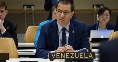 Canciller Arreaza a Pompeo: Está del lado perdido de la historia