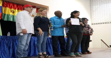 Banco del Tesoro entregó créditos a instituciones educativas con proyectos productivo